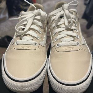 VANS Cream Colored Leather Shoes, Size 7.5, Classic Style, Lace Up, Hardly Wore